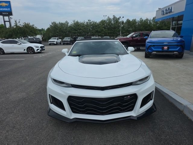 Used 2023 White Chevrolet ZL1 image 10
