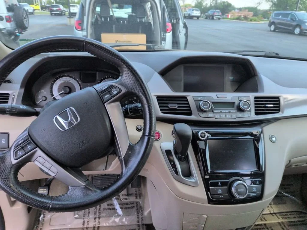Used 2016  Honda EX-L image 24