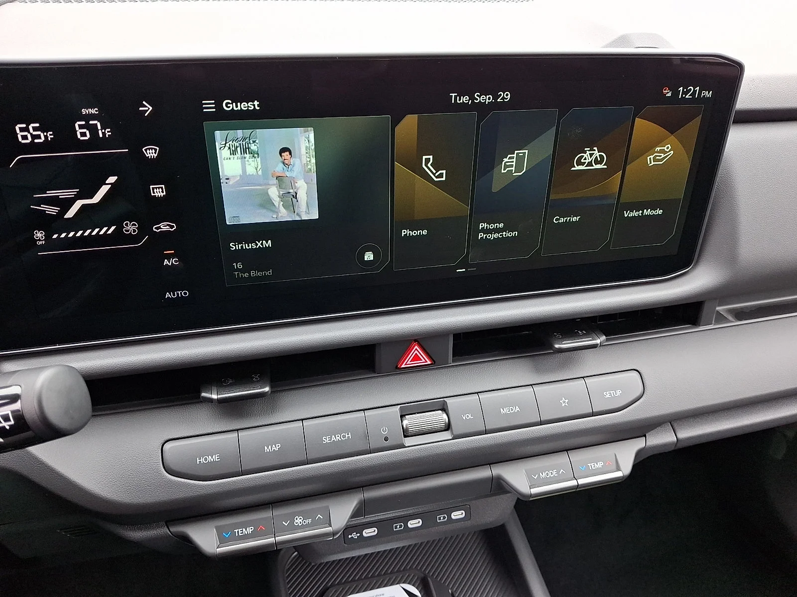 New 2027 White Kia X-Line S image 15