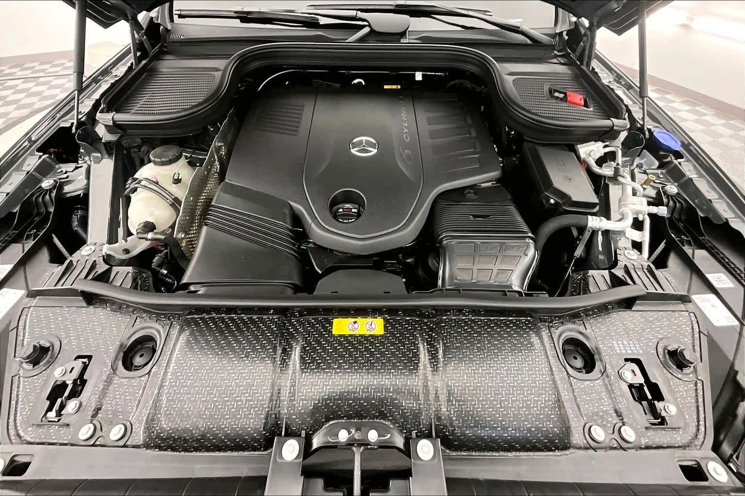 New 2026 MANUFAKTUR Silicon Grey Mercedes-Benz GLE 450 image 9