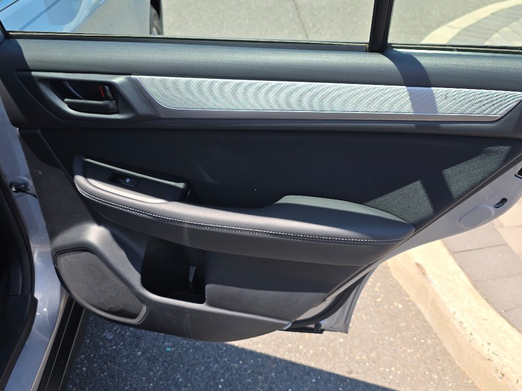 Used 2019 Ice Silver Metallic Subaru 2.5i image 23
