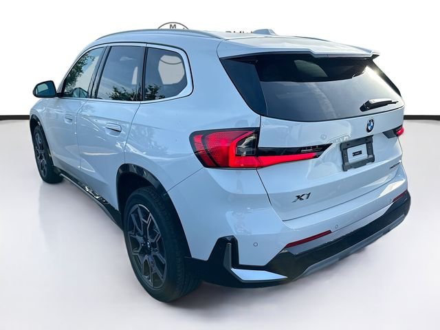 New 2026 White BMW xDrive28i image 3