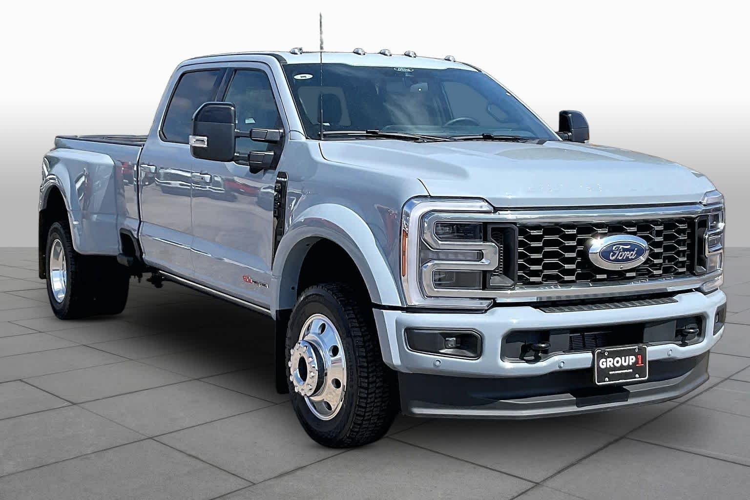 New 2026 Glacier Gray Metallic Tri-Coat Ford F-450® Platinum® image 2