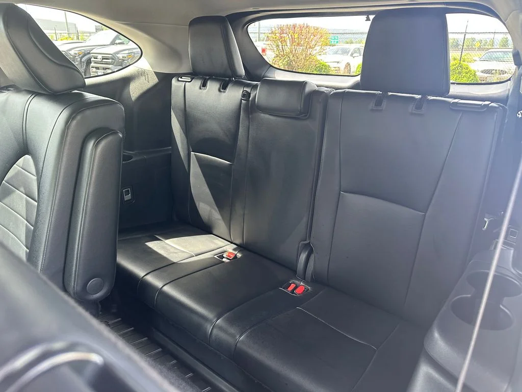 Used 2023 Silver Toyota XLE image 15
