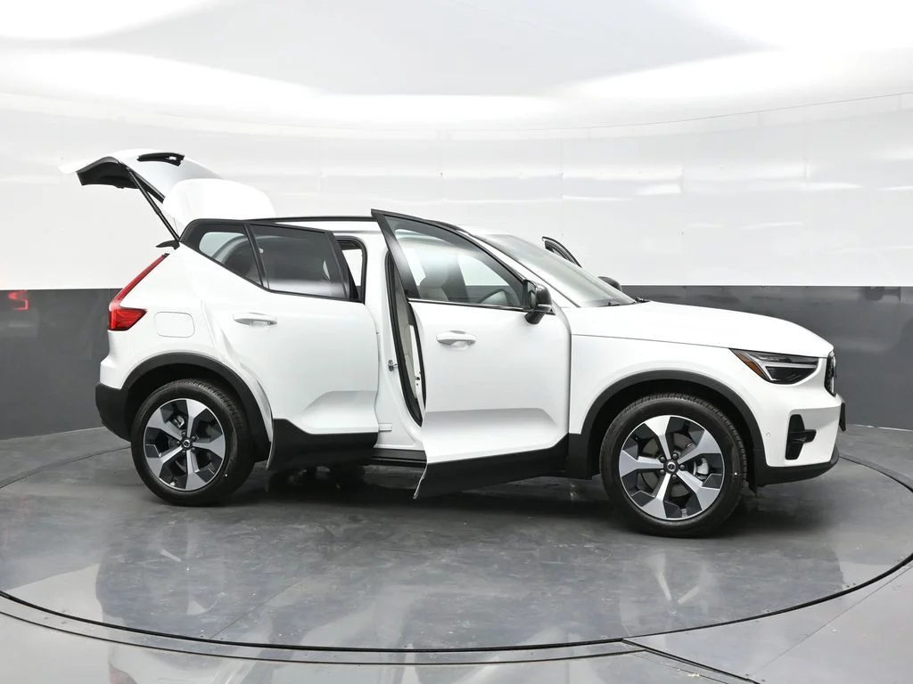 New 2026 Crystal White Volvo Plus image 44