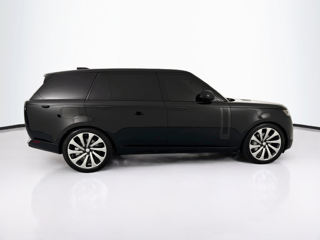 Certified Used 2025 Black Land Rover SE image 4