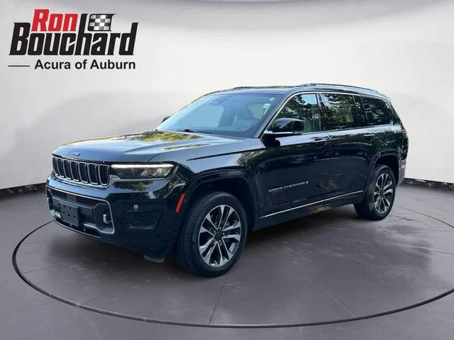 Used 2021 Diamond Black Crystal Pearlcoat Jeep Overland image 5