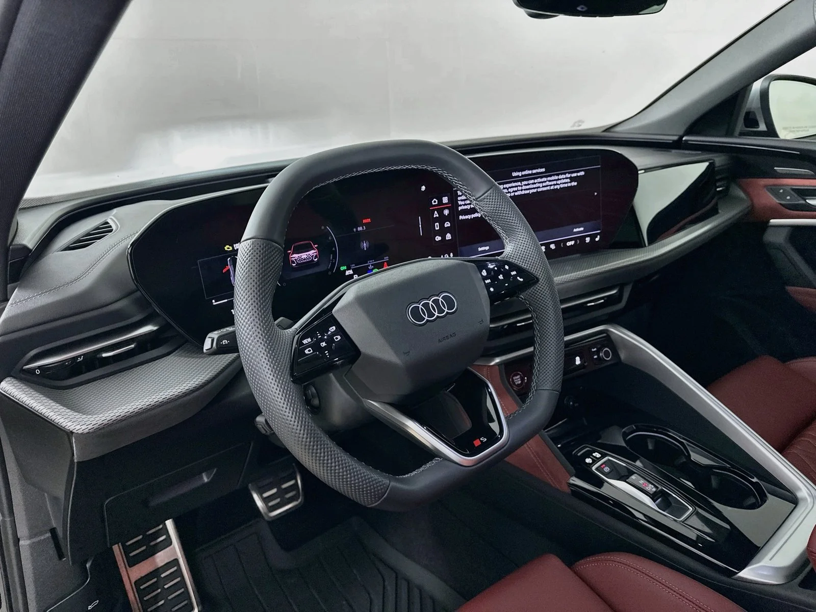 Used 2025 Black Audi  image 31