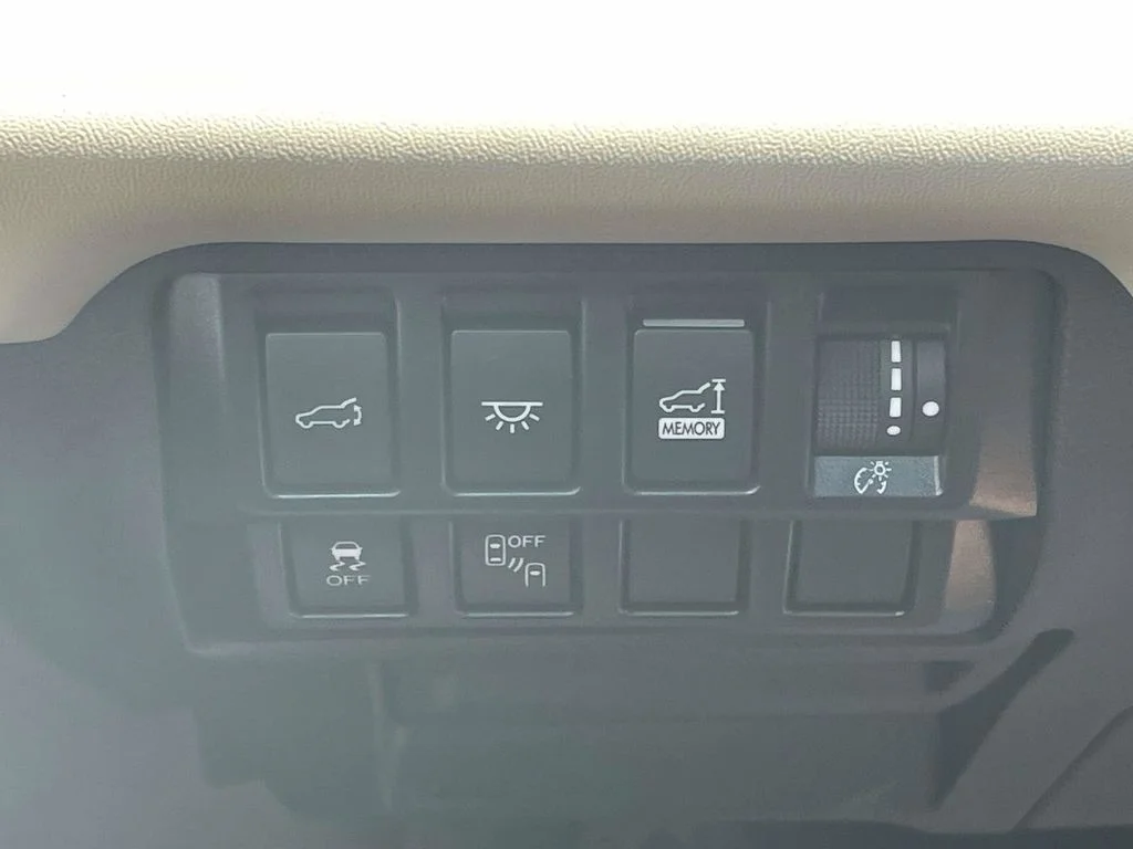 Used 2022 Brown Subaru Touring image 27