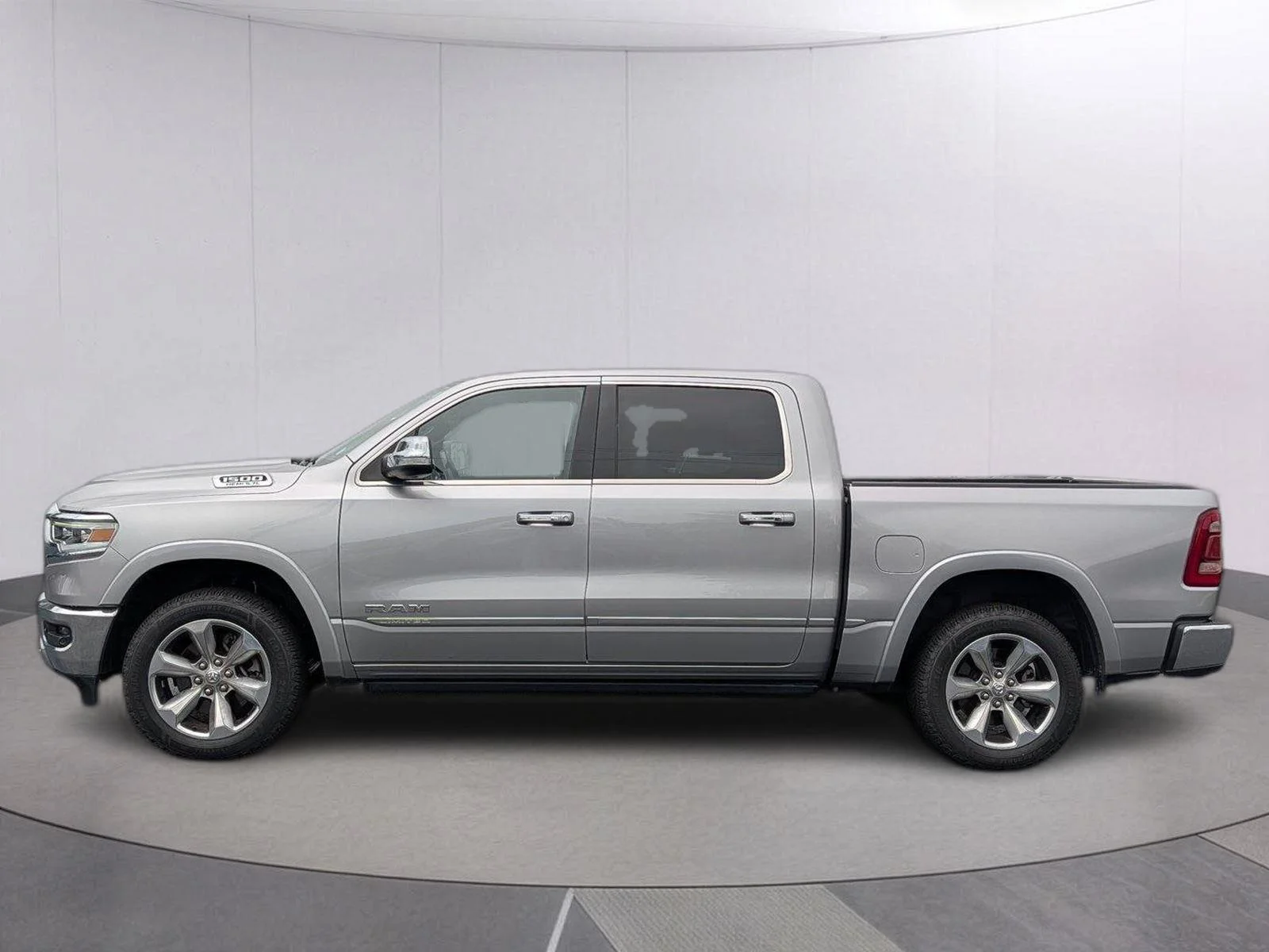 Used 2022 Billet Silver Metallic Clearcoat Ram Limited image 2