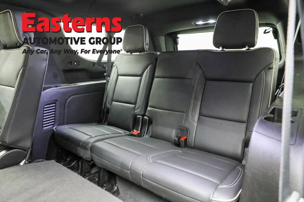 Used 2024 White GMC SLT image 29