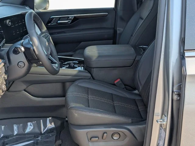 New 2027 Sterling Gray Metallic Chevrolet High Country image 15