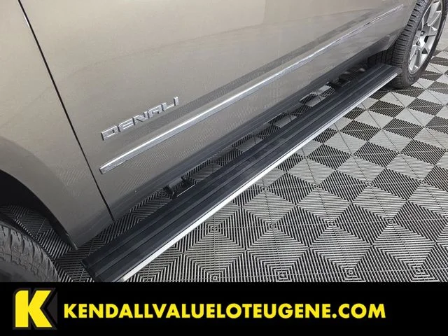 Used 2015 Brown GMC Denali image 9