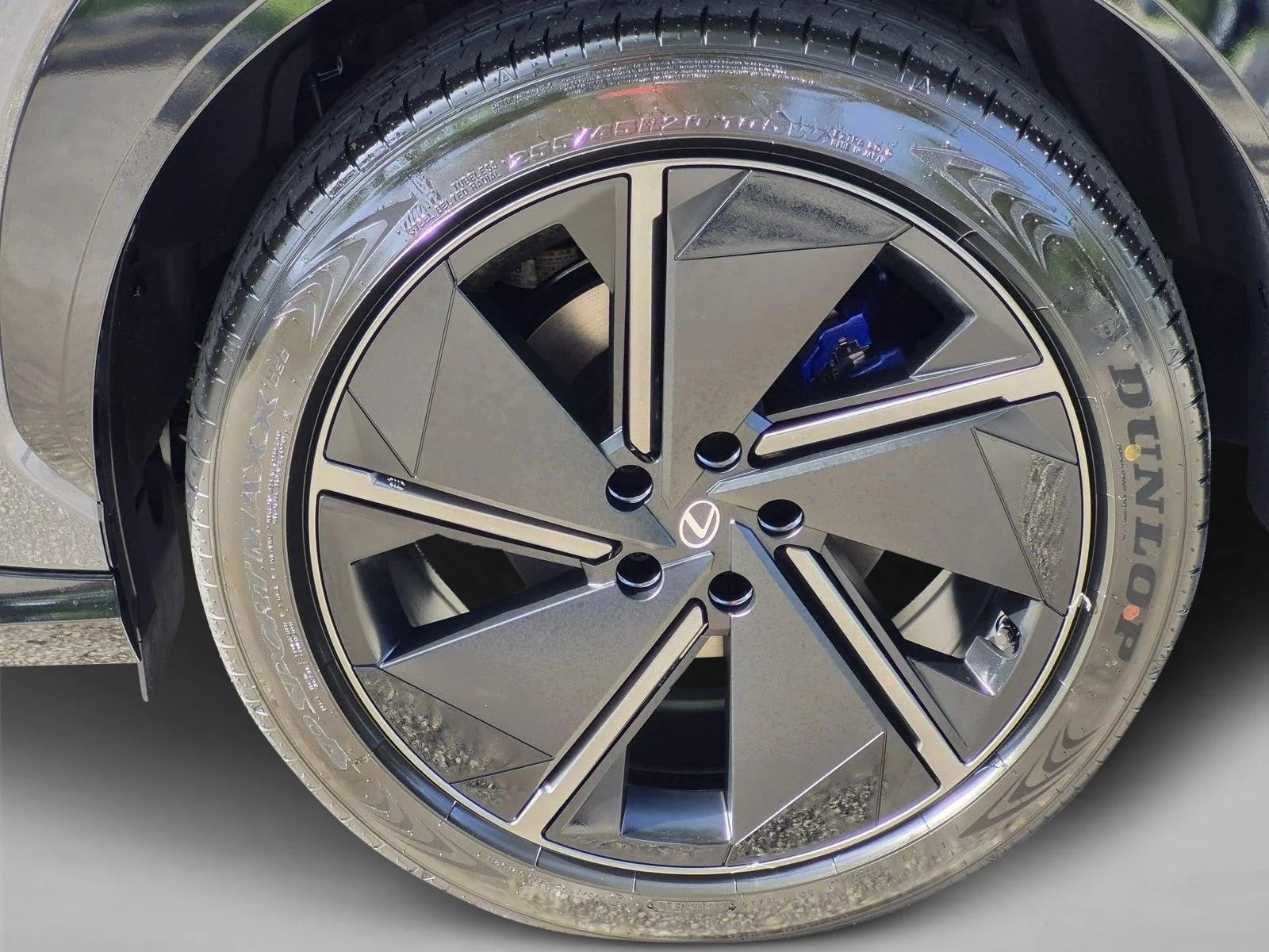 New 2026 Cloudburst Gray Lexus  550e F SPORT AWD image 15