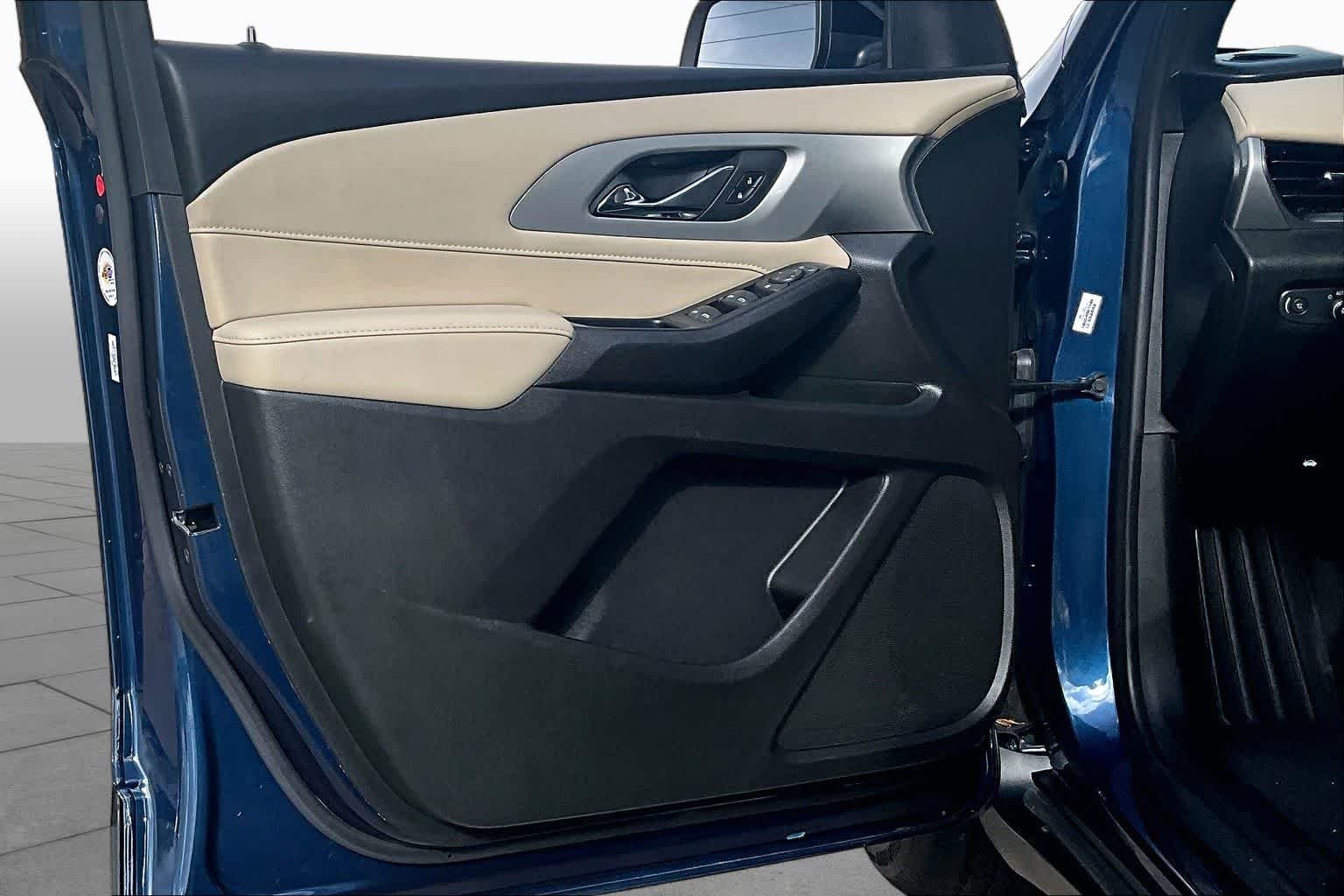 Used 2022 Northsky Blue Metallic Chevrolet LS image 22