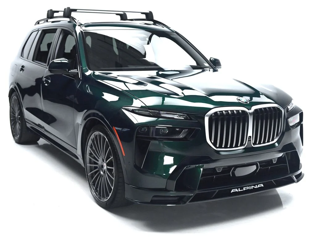 Used 2025 ALPINA Green Metallic BMW ALPINA XB7 image 3