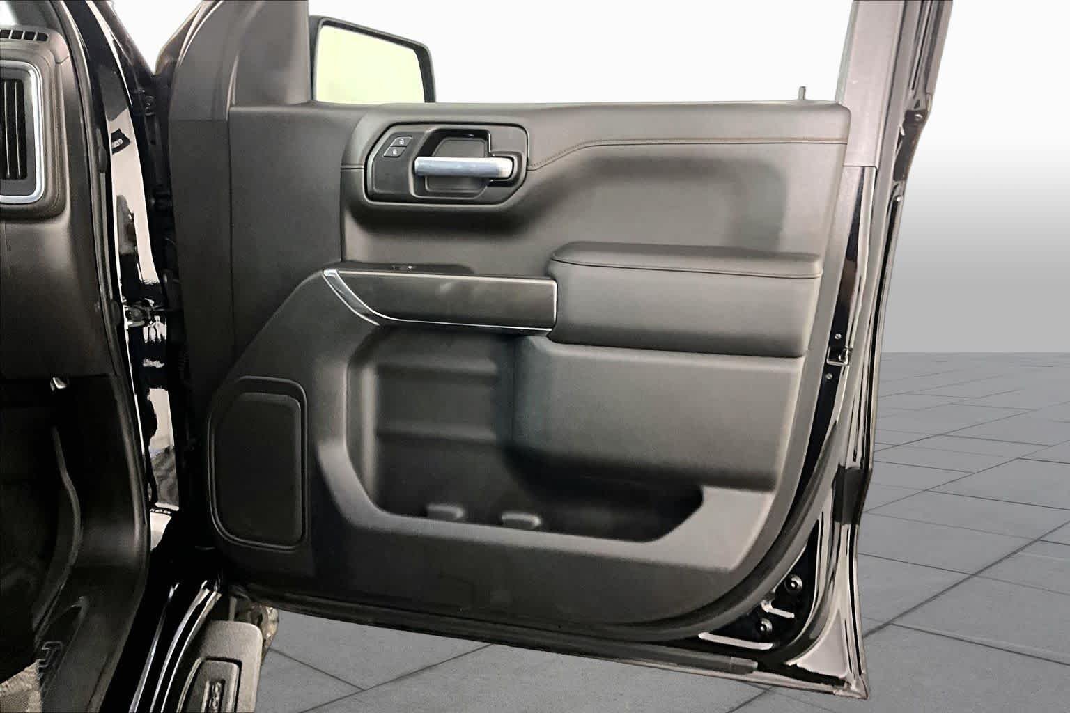 Used 2021 EBONY TWILIGHT METALLIC GMC AT4 image 22