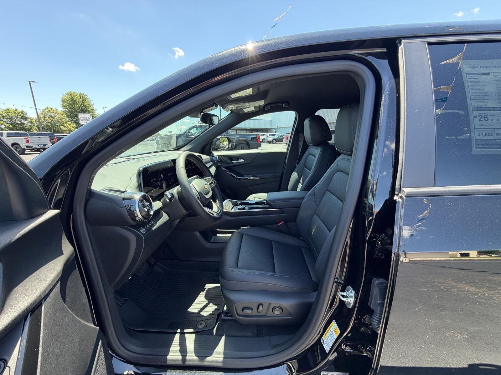 2026 Chevrolet Equinox LT - Photo 13