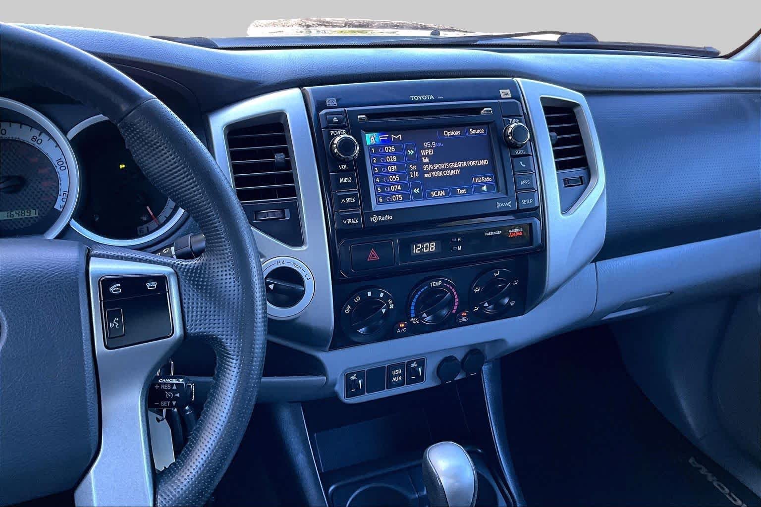 Used 2013 Black Toyota  image 7