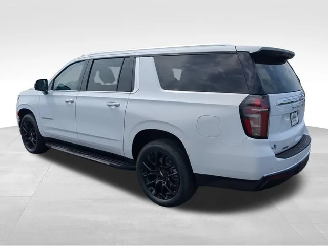 Used 2023 SUMMIT WHITE Chevrolet Premier image 3