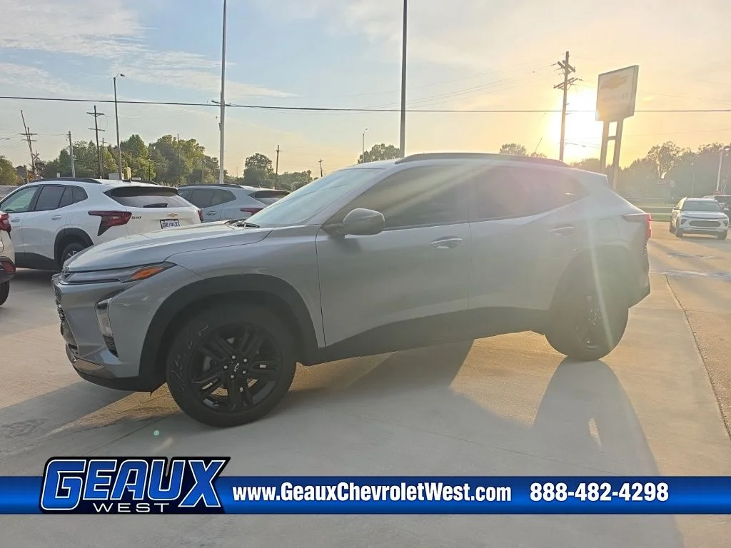 Used 2025 Gray Chevrolet ACTIV image 4