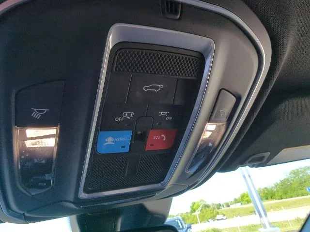 Certified Used 2021 Silver Jeep Altitude image 20