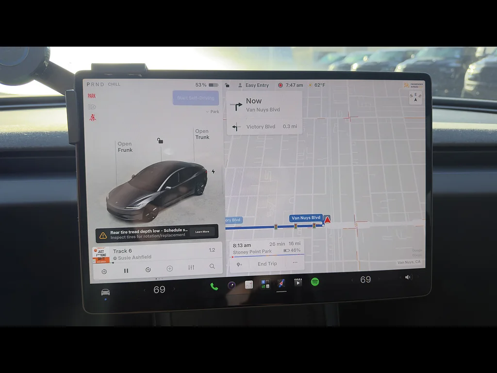 Used 2025  Tesla Long Range image 10