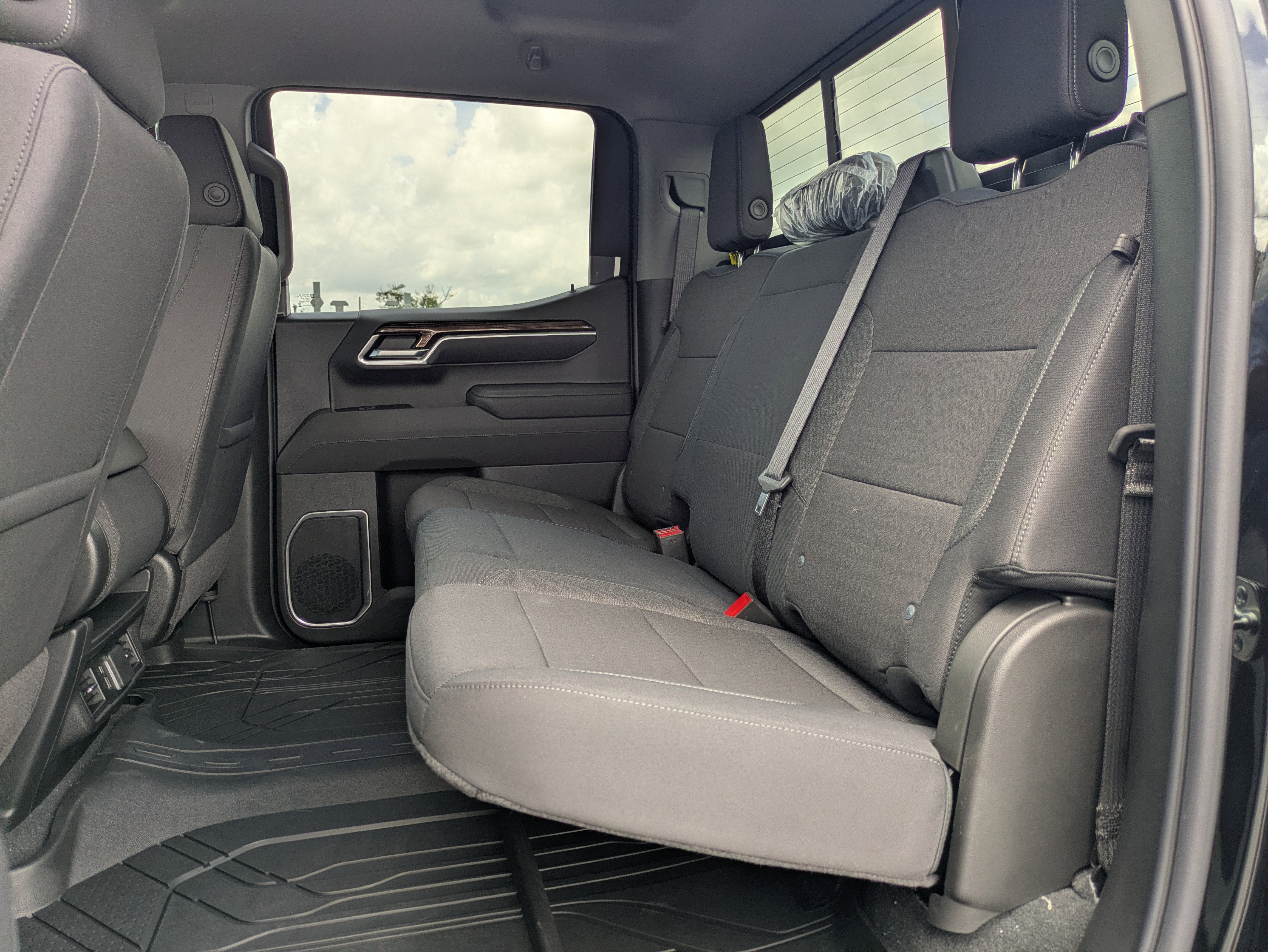 2026 Chevrolet Silverado 1500 LT - Photo 14
