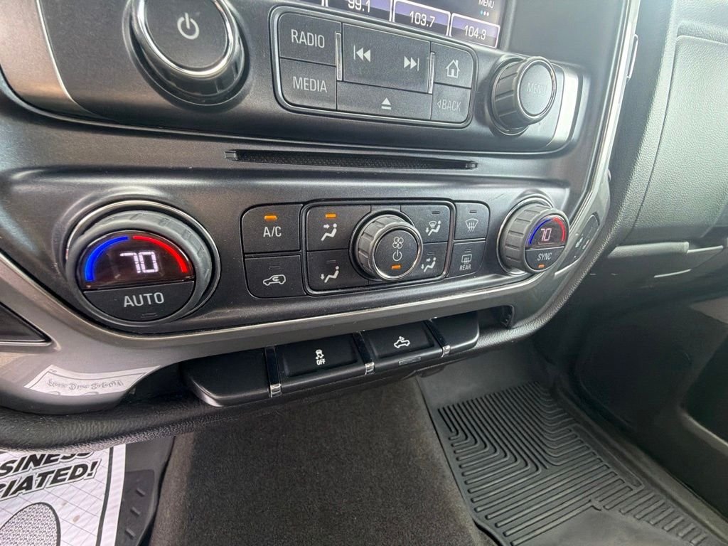 Used 2018 Gray Chevrolet LT image 25