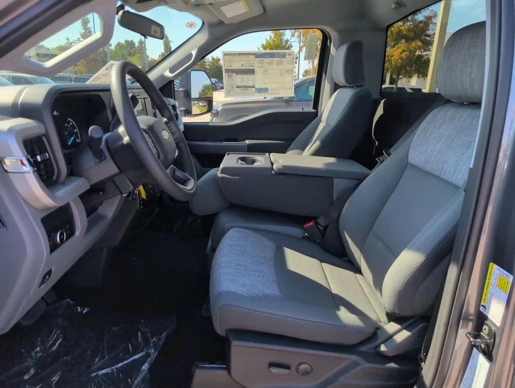 New 2026 Gray Ford XLT image 5