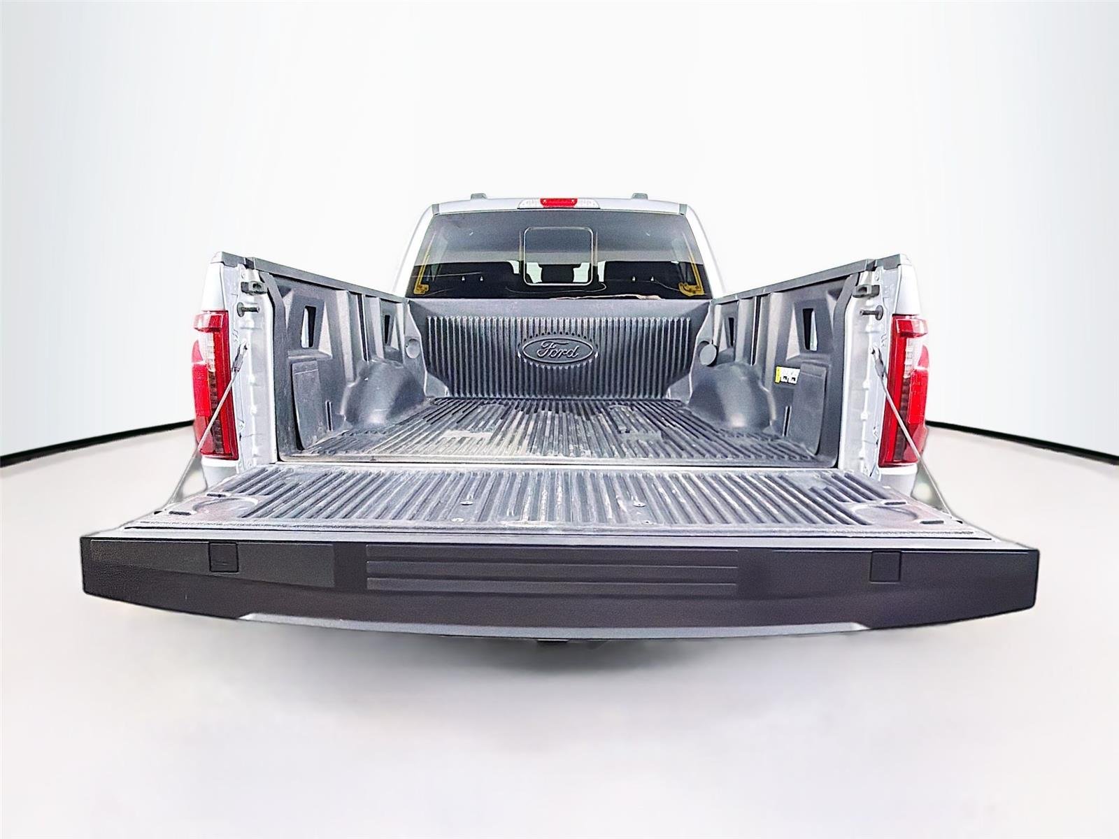 Used 2024 Iconic Silver Ford XLT image 24