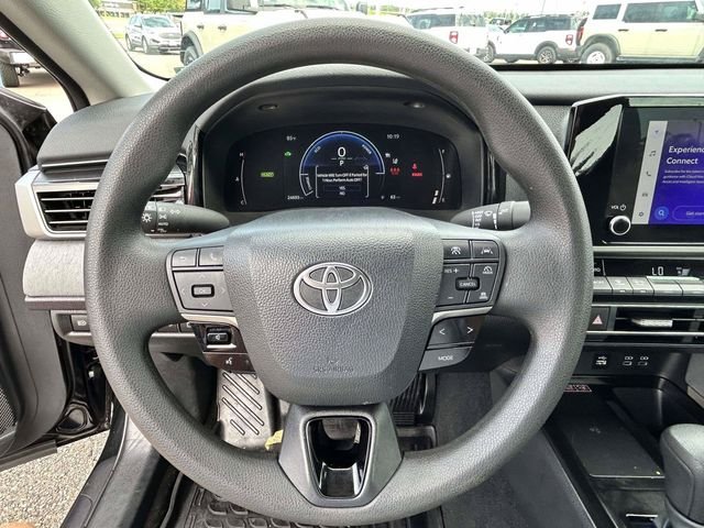 Certified Used 2025  Toyota LE image 28