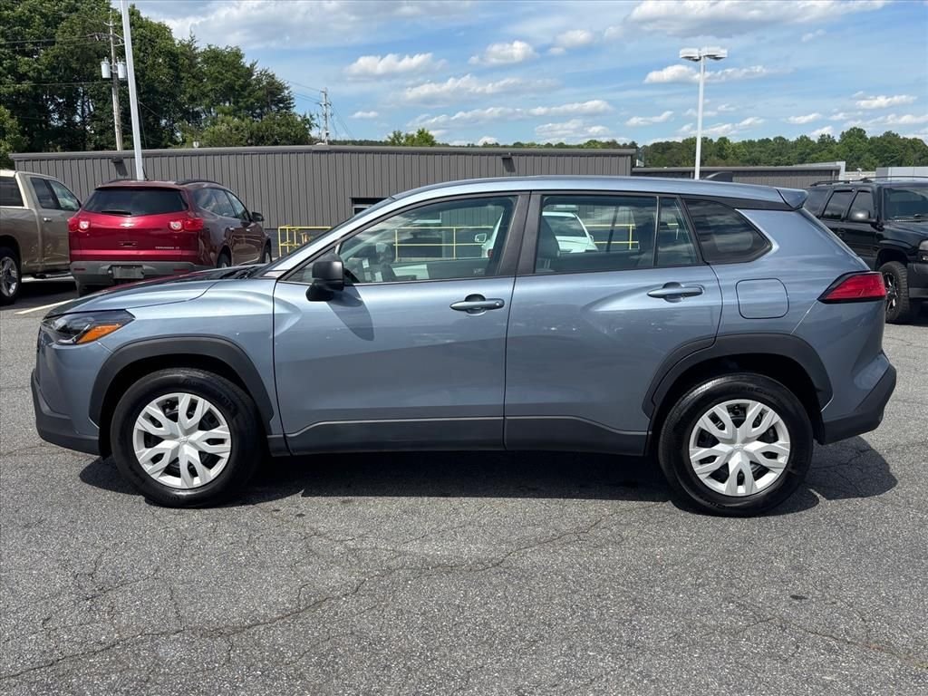 Used 2024  Toyota L image 23