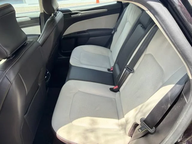 Used 2019 Black Ford SE image 10