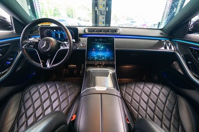 Certified Used 2022 Gray Mercedes-Benz S 580 image 11