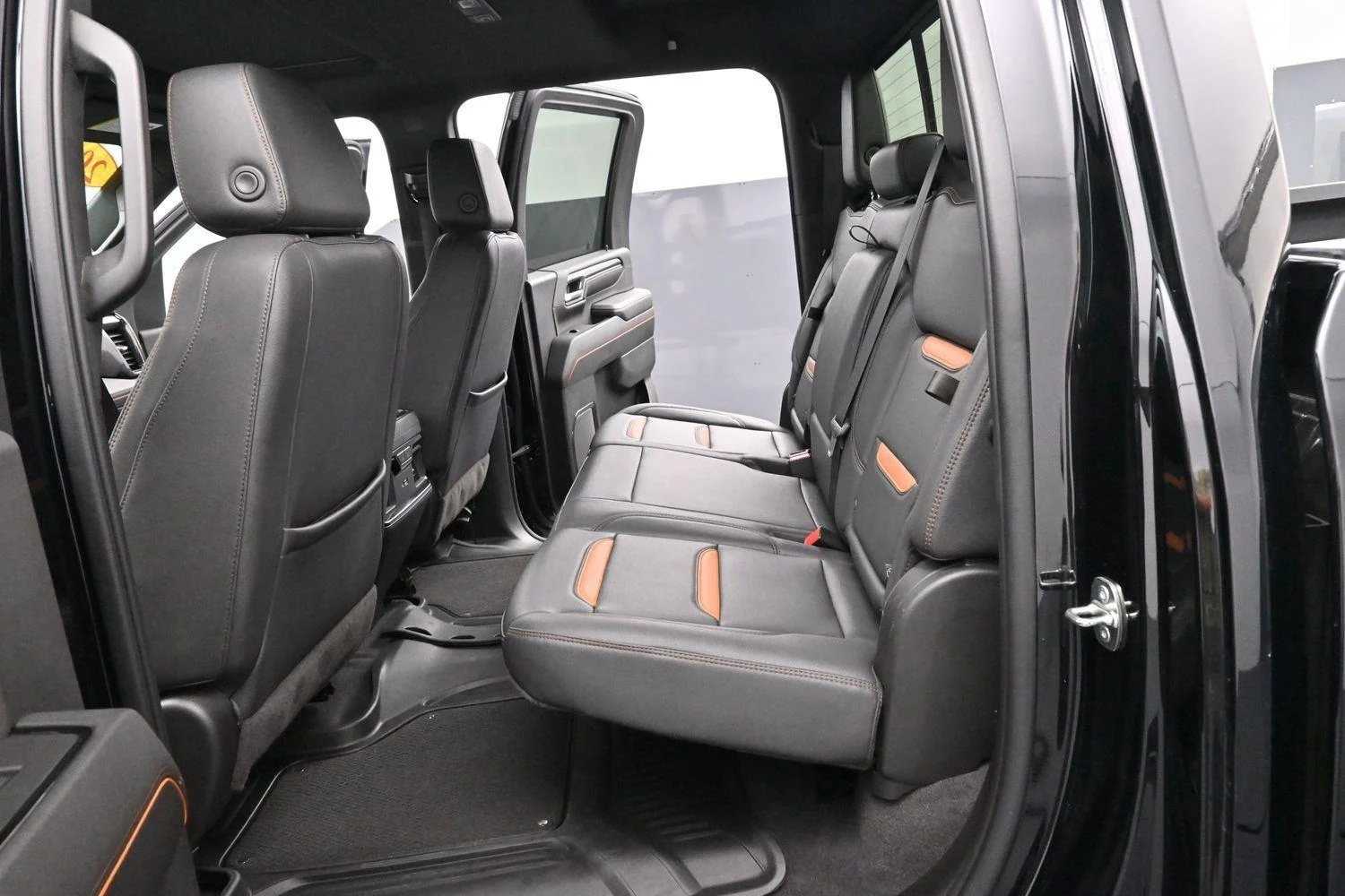 Used 2024 Onyx Black GMC AT4 image 29