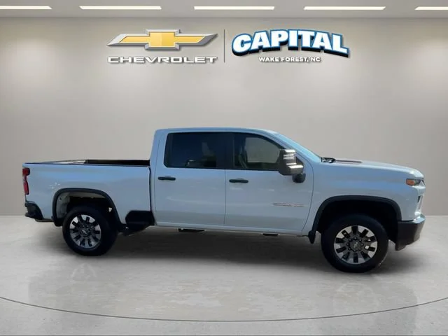 Used 2022 Summit White Chevrolet Custom image 8
