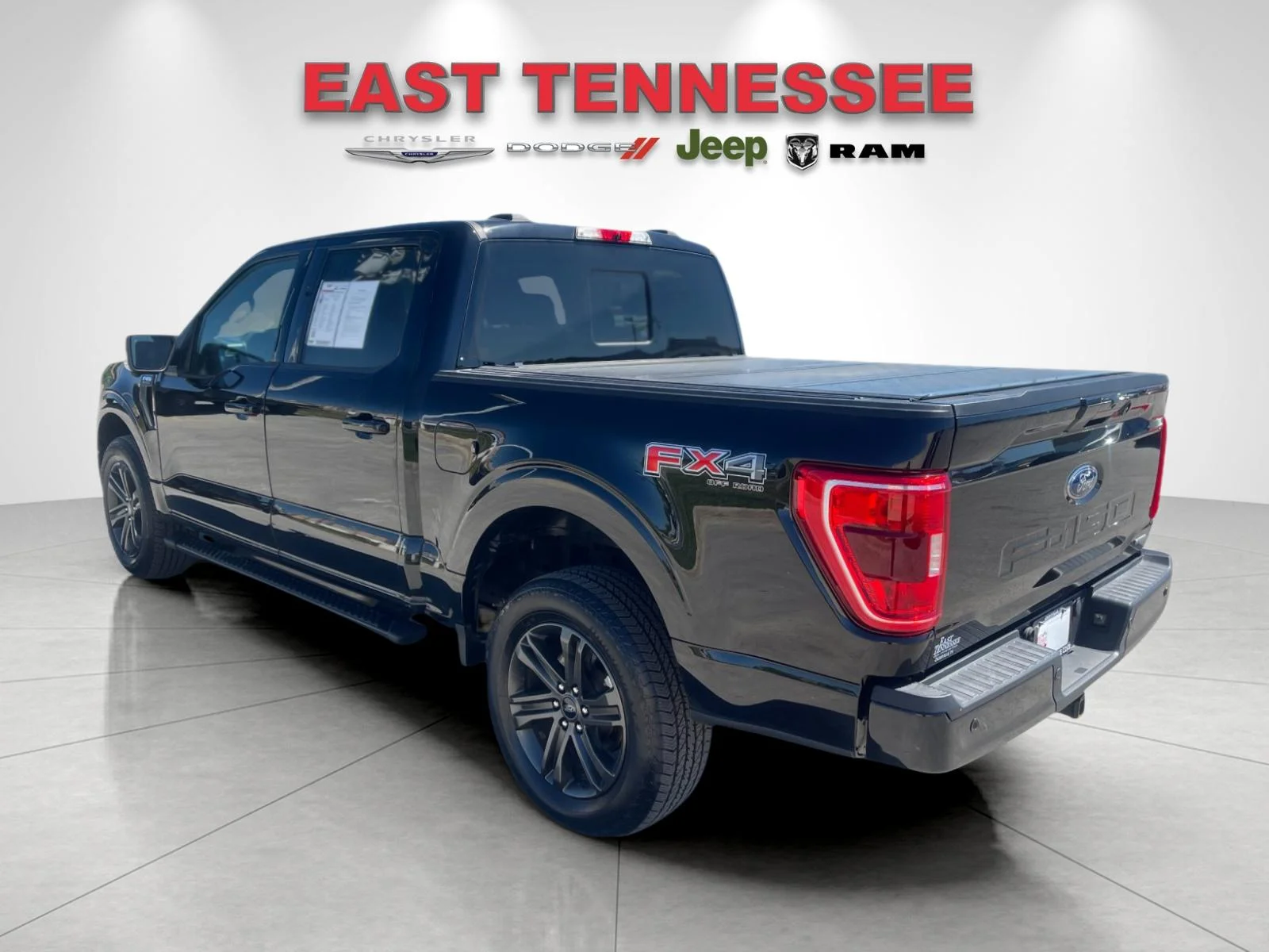 Used 2022 Black Ford XLT image 5