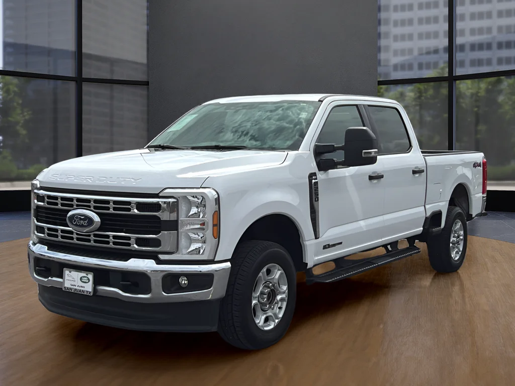 Used 2025 White Ford XLT image 9