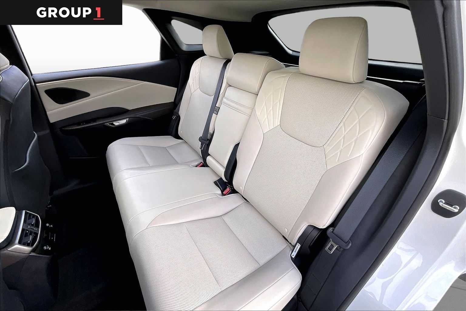 Used 2024 Eminent White Pearl Lexus  image 18