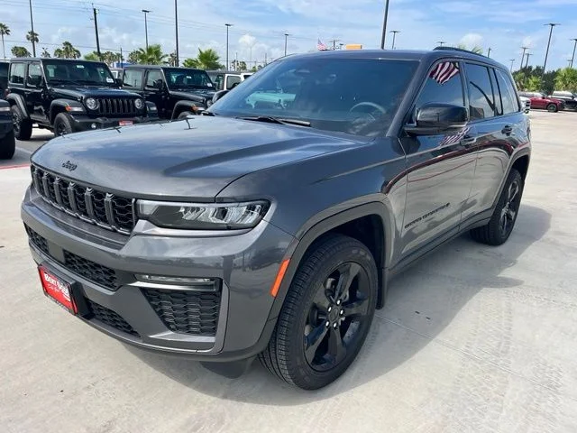 Used 2026 Gray Jeep Limited image 3