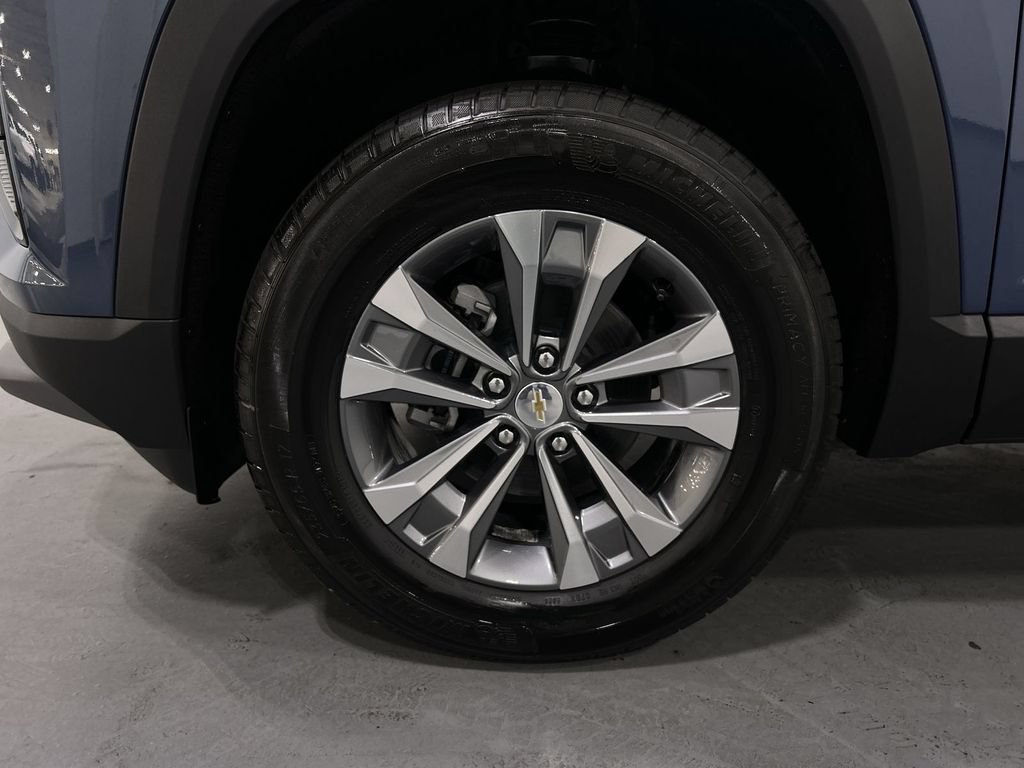 New 2027 Lakeshore Blue Metallic Chevrolet LT image 18