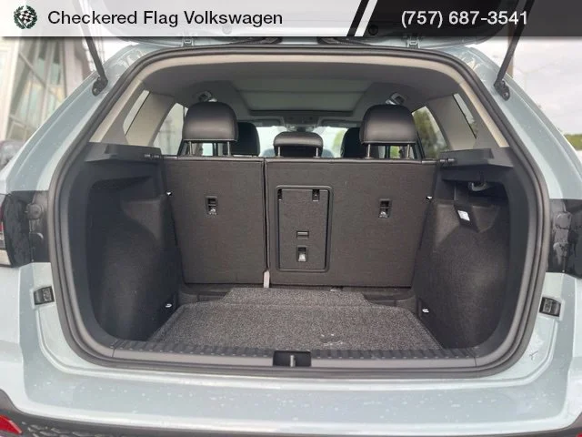 Used 2025 Monument Gray Volkswagen 1.5T SE image 32