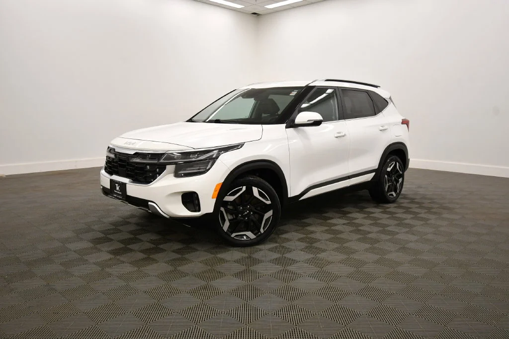 Certified 2024 Kia Seltos SX with VIN KNDETCA70R7494200 for sale in Rochester, Minnesota