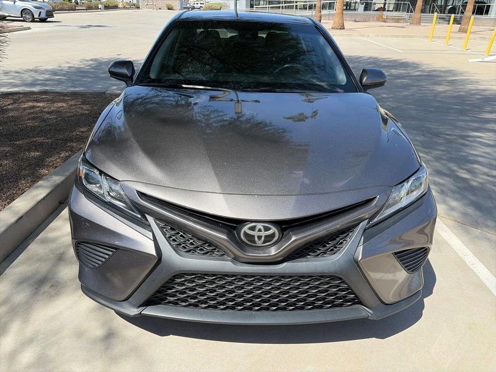 Used 2018 Gray Toyota SE image 2