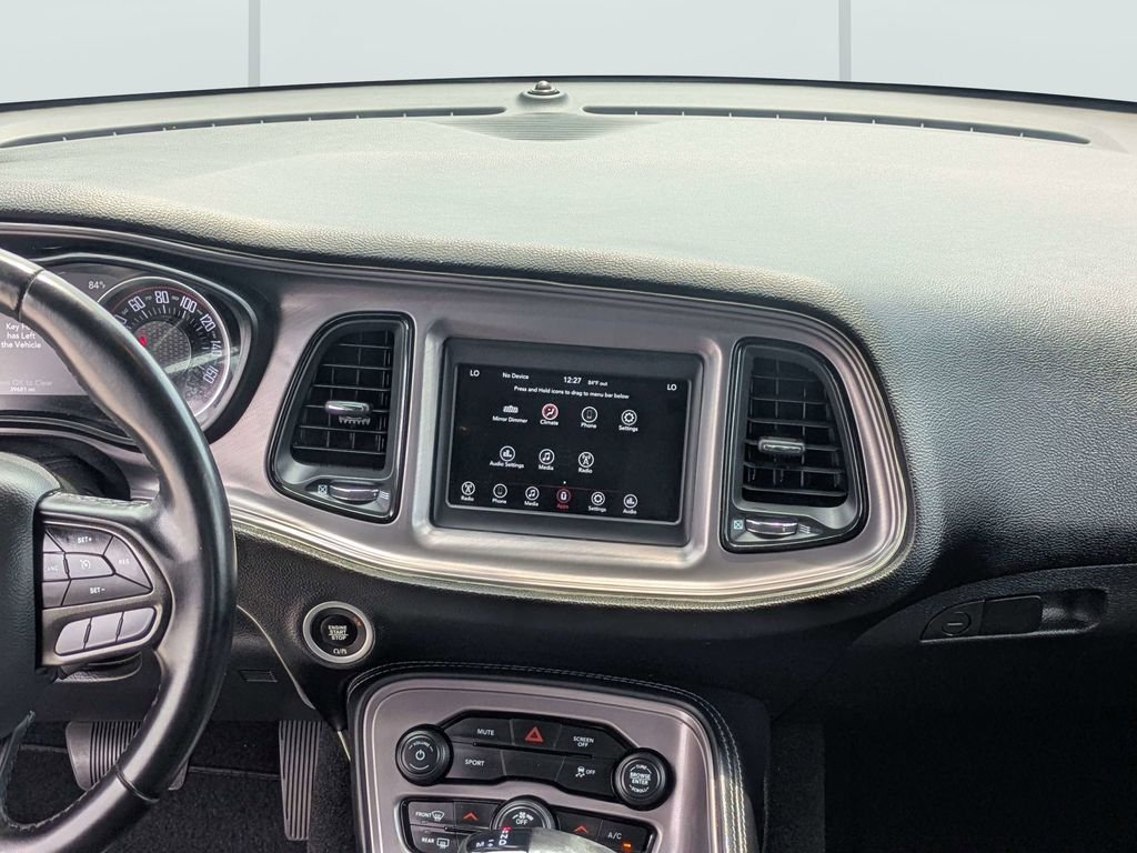 Used 2023 Black Dodge SXT image 21