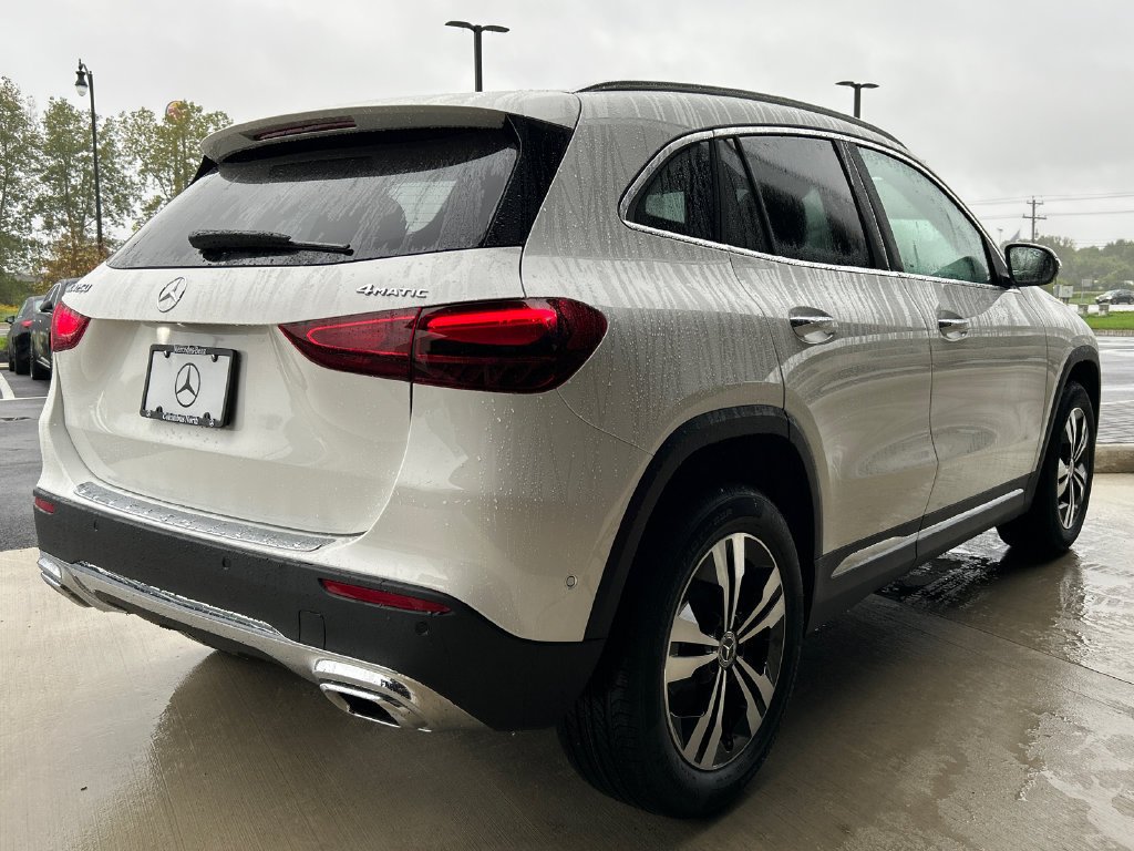 New 2026 Polar White Mercedes-Benz GLA 250 image 44