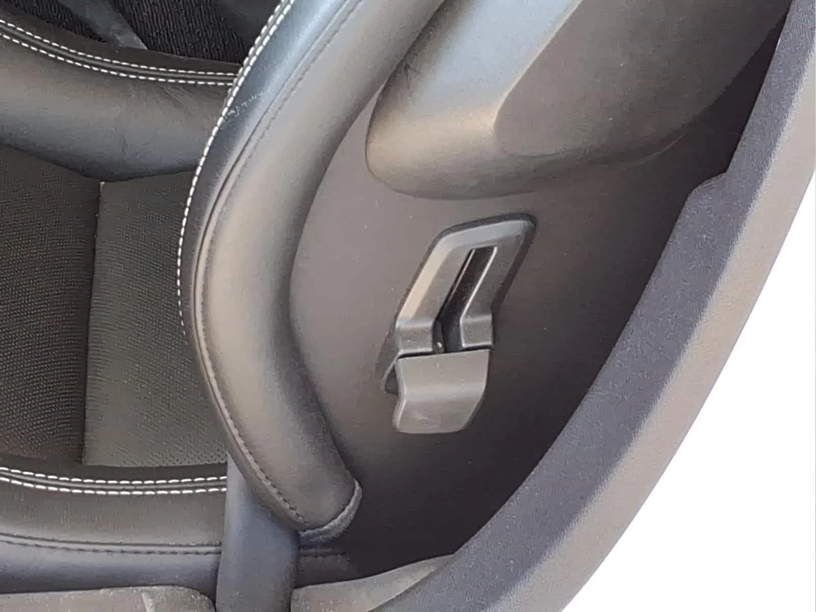 Used 2014 Arctic White Chevrolet Z51 3LT image 17