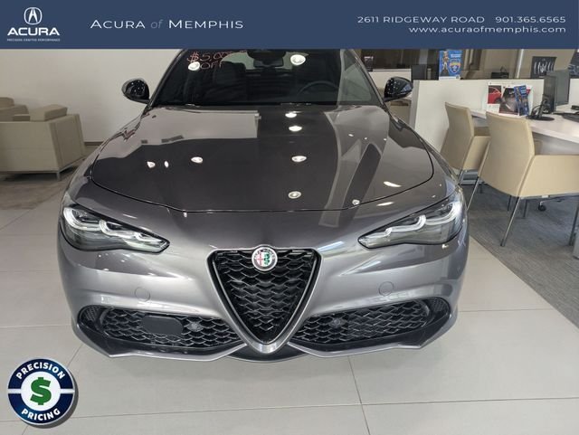 2025 Alfa Romeo Giulia Base - Photo 9