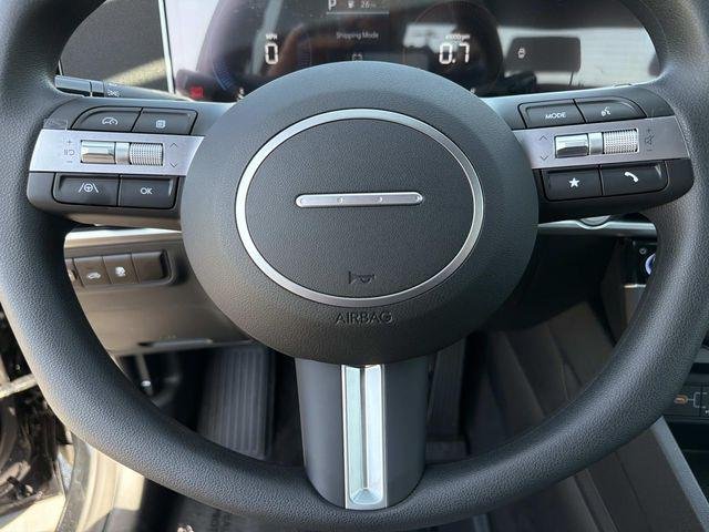 New 2027 Black Hyundai SE FWD image 18